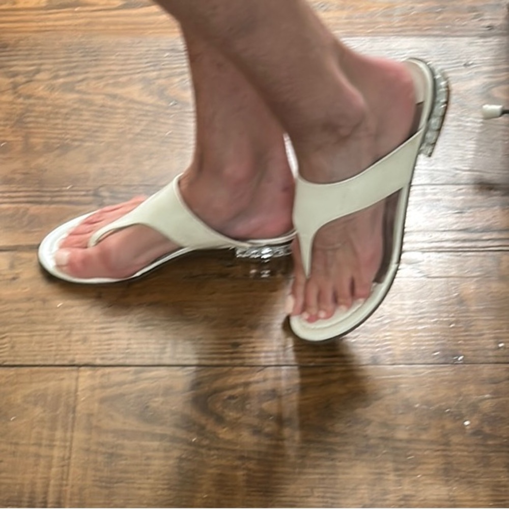 Donald J. Pliner White Sandals with Subtle Stitching - Picture 9 of 10
